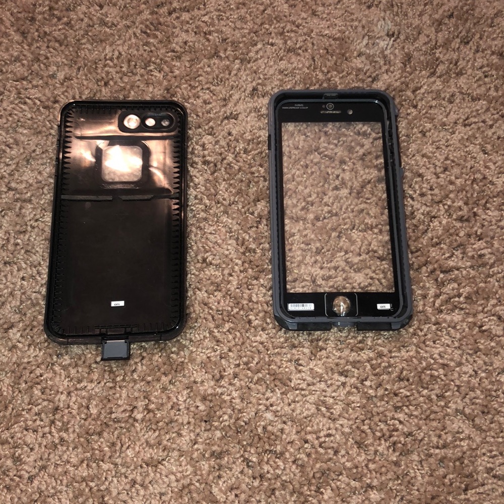 Black life proof iPhone 6+\ 8+ case
